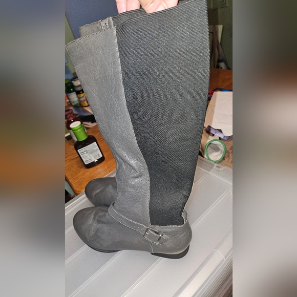 Comfortview Gray Leather Boots Extra Wide Calf - Picture 7 of 7